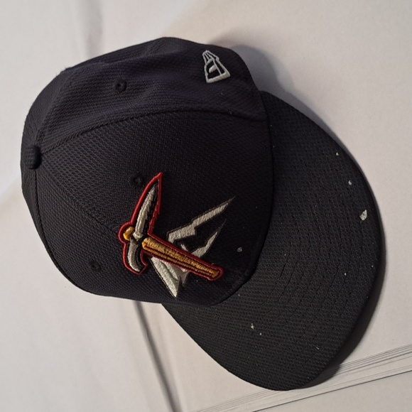 New Era Low Crown 7 1/8 Distressed Hat | Vintage-Inspired Design - Picture 1 of 4